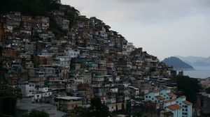 GLOBO.Favela