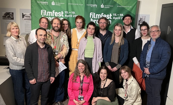 Pitchende und Jury beim Filmfest 2026